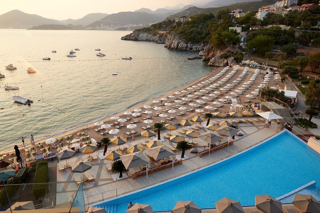 Maestral & Casino Sveti Stefan